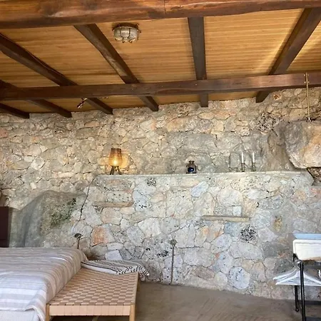 Kamaroules Sea Front Apartment *